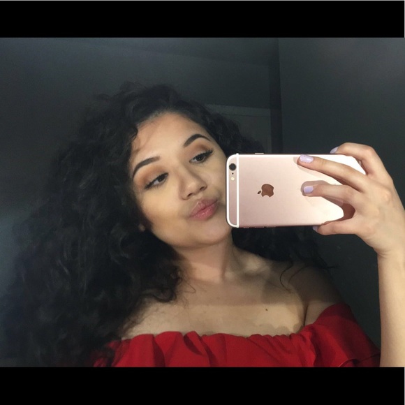 Meet your Posher, Yesenia - Picture 1 of 1